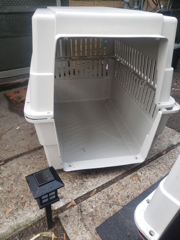 Large crate for 60-80lbs dog