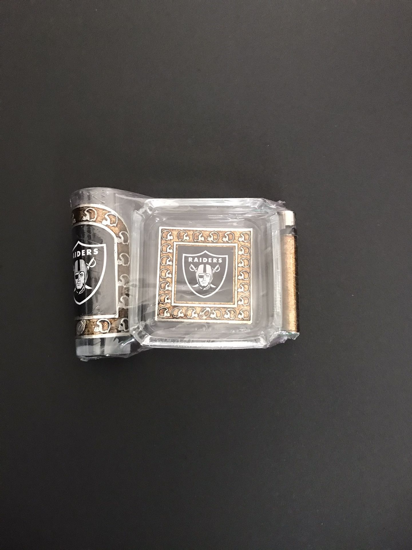 Las Vegas Raiders ashtray set
