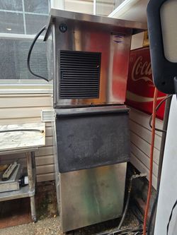 Hoshizaki ice maker