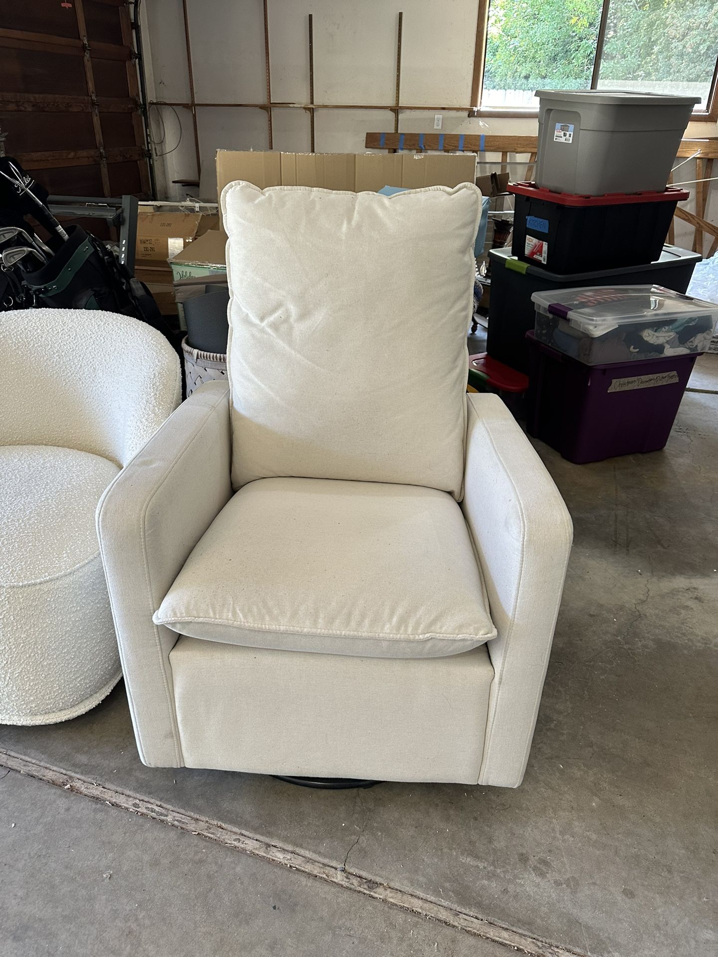 Babyletto Cali Glider Rocking Chair