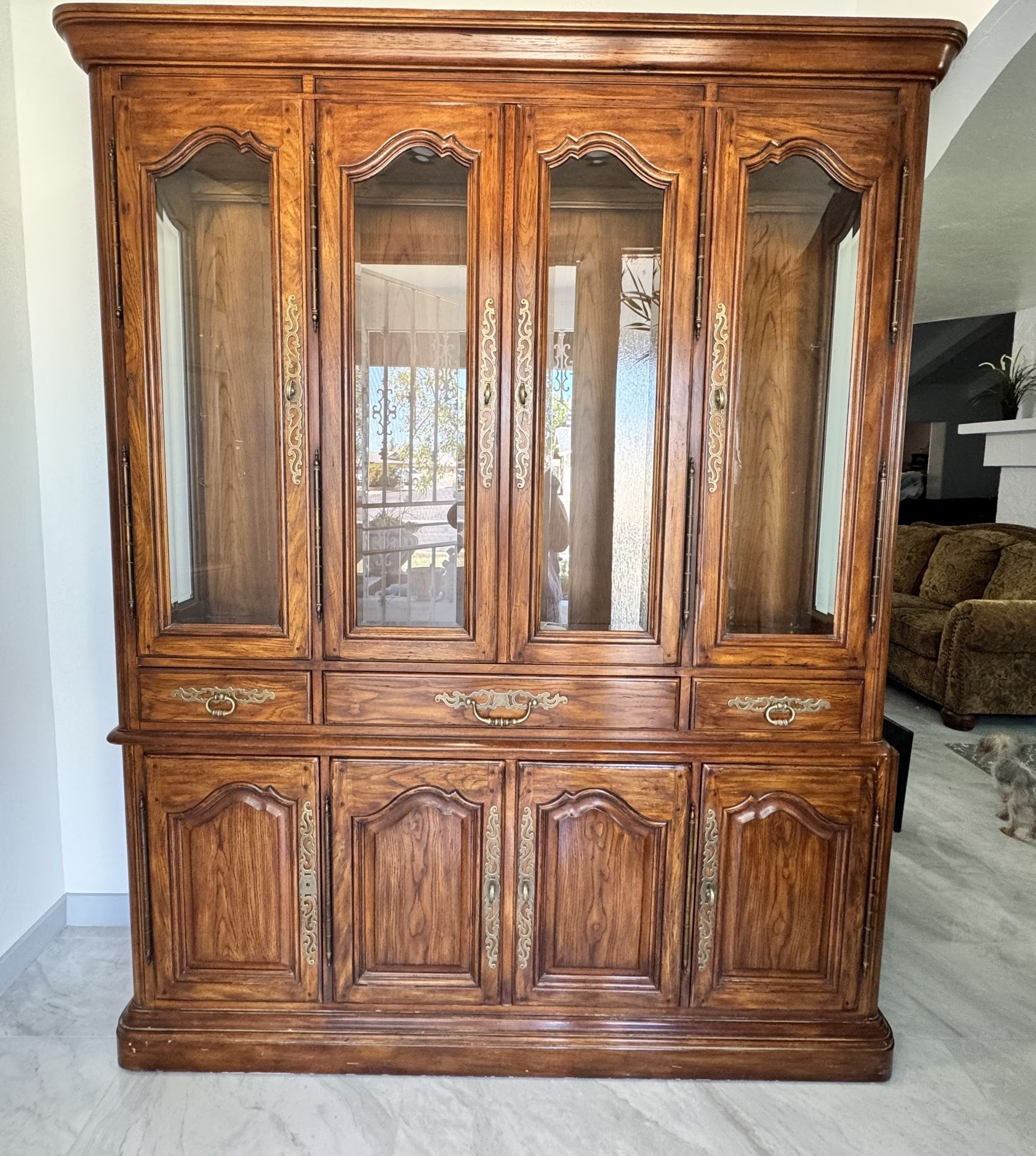 CHINA CABINET