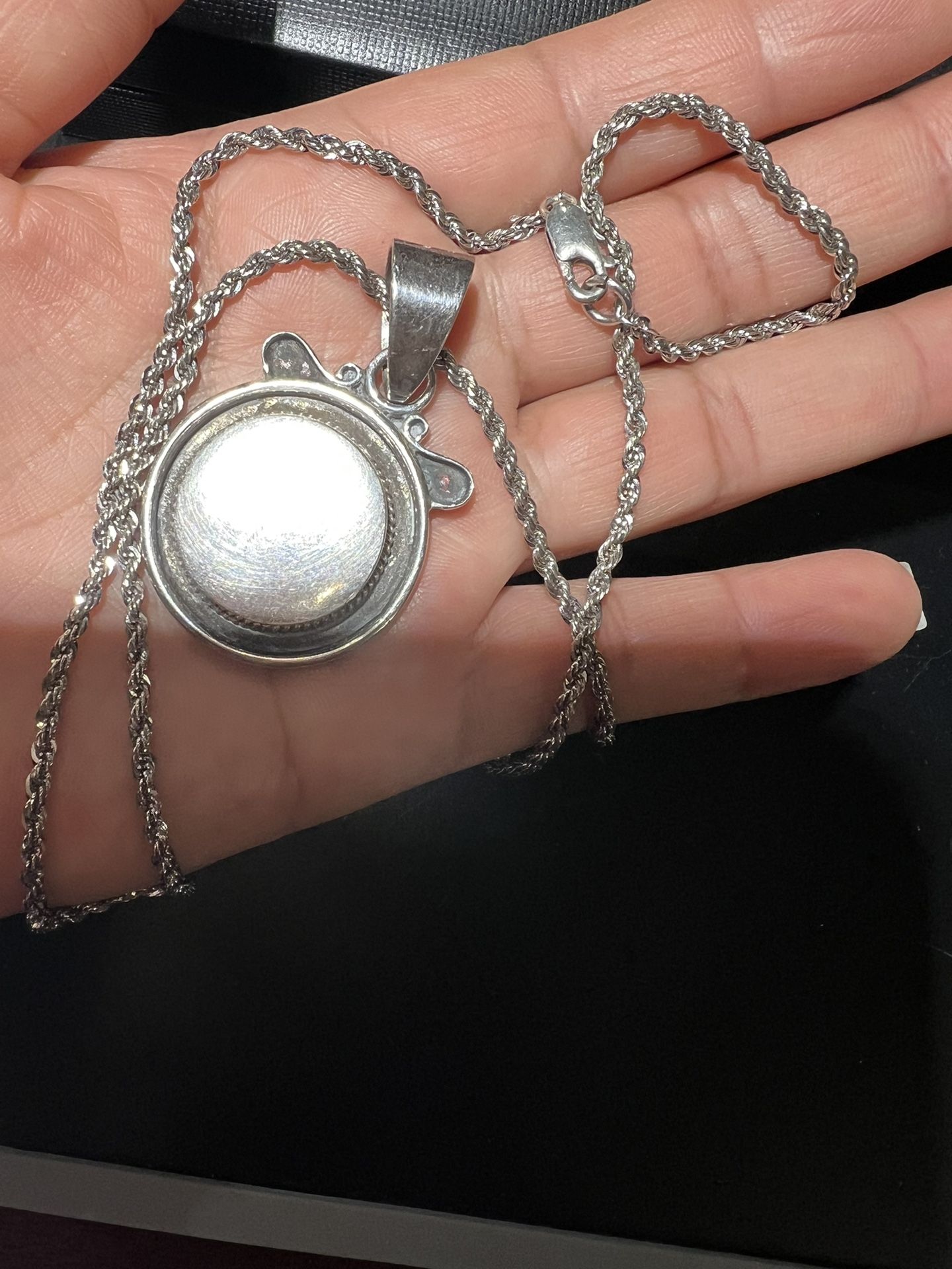 VINTAGE PURE STERLING SILVER SILPADA HEAVY CHARM AND 20 INCHES LONG NECKLACE