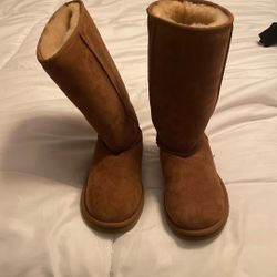 UGG