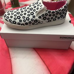 Women’s Size 6 Shoes