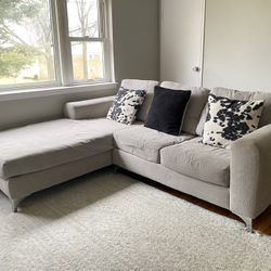 Raymour & Flanigan  sectional Sofa Light Grey 