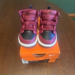 Jordan 1 Mid