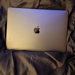 Apple MacBook pro 2019 13in