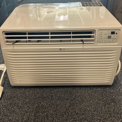 LG 12K BTU Through The Wall AC