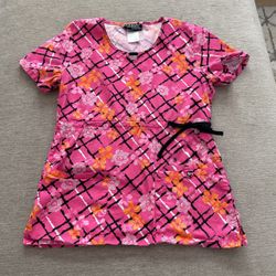 Woman Cherokee Runway Scrub Top. Pink. Size XS