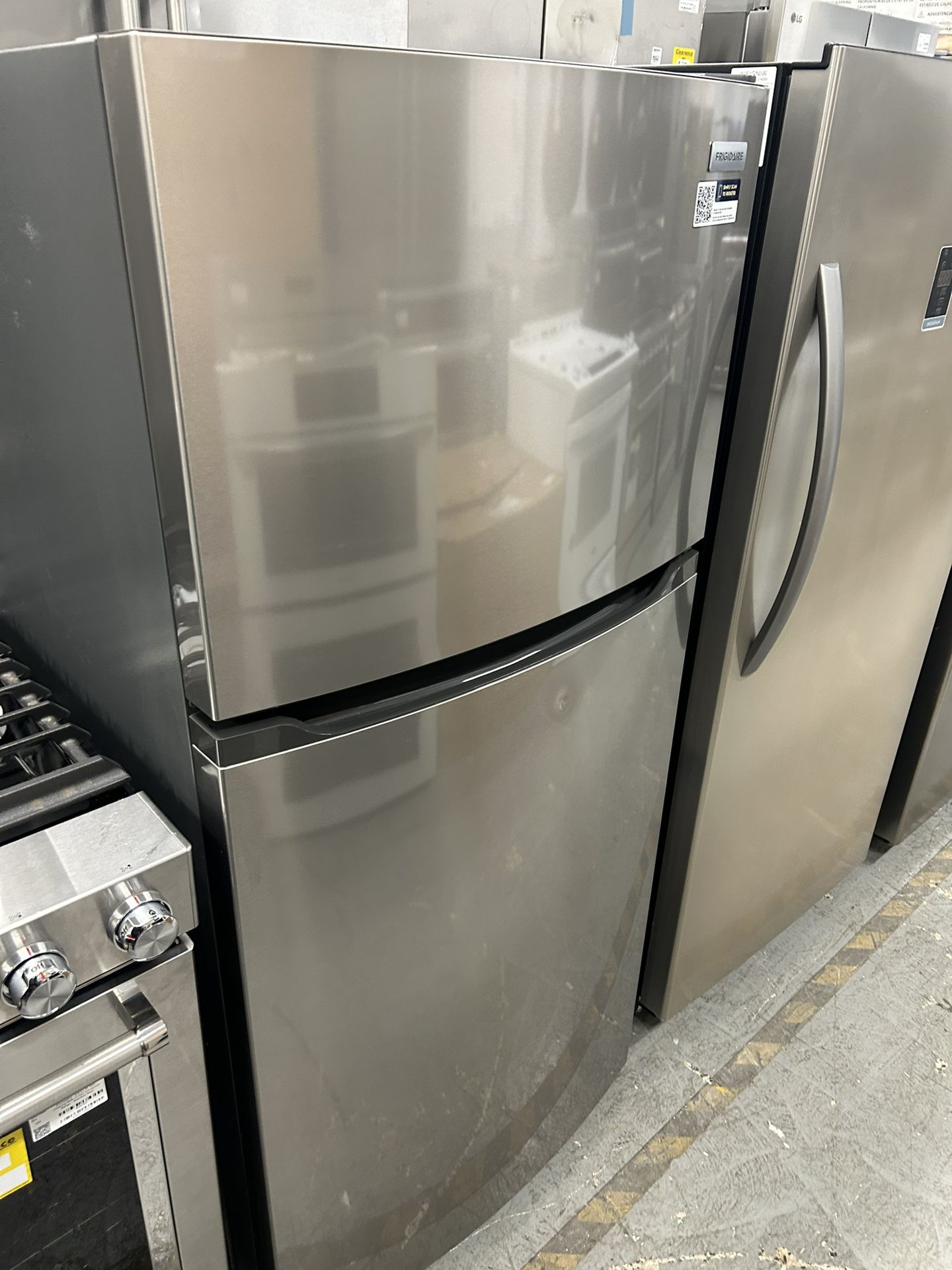 Fridgidaire Fridge