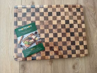 THETCHRY Checkered Acacia Wood Cutting Board – New in Package, 20x15
