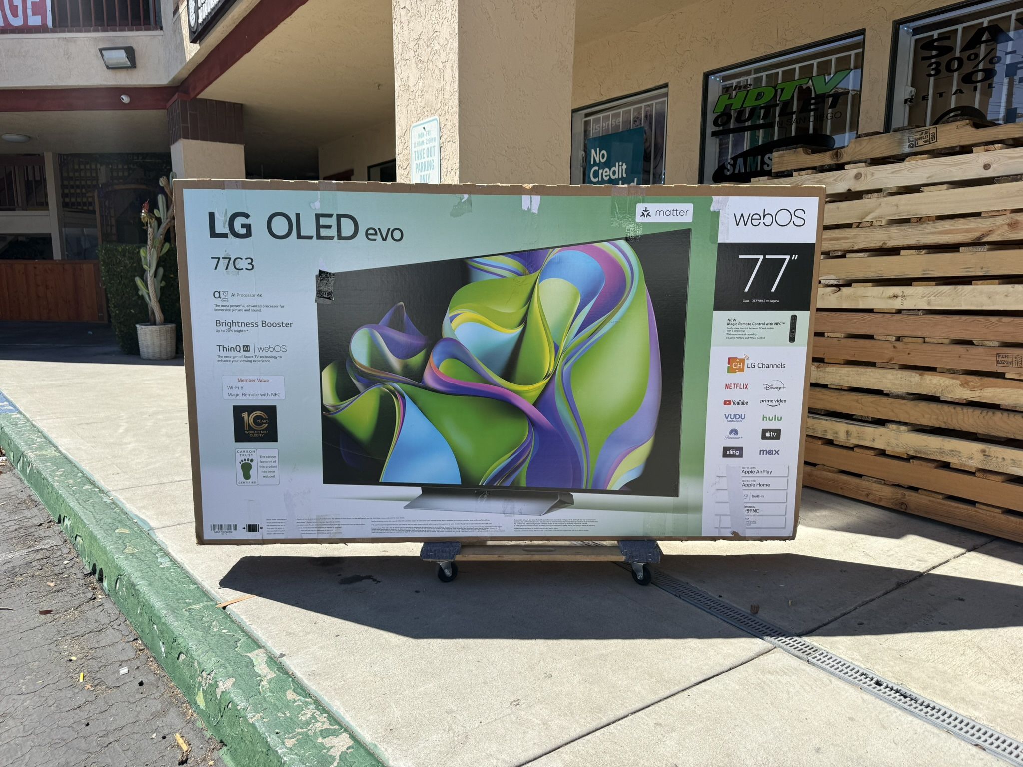 77 “ LG Smart 4K EVO OLED HDR 120HZ TV