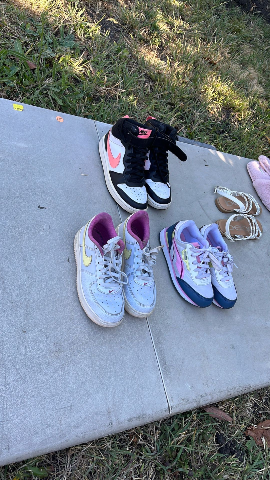 For Sale..not Free…Girls shoes 👟 Zapatos de niña