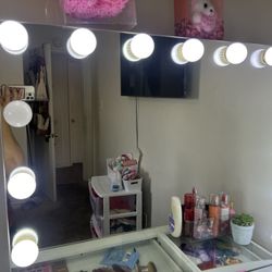 Make Up Vanity 