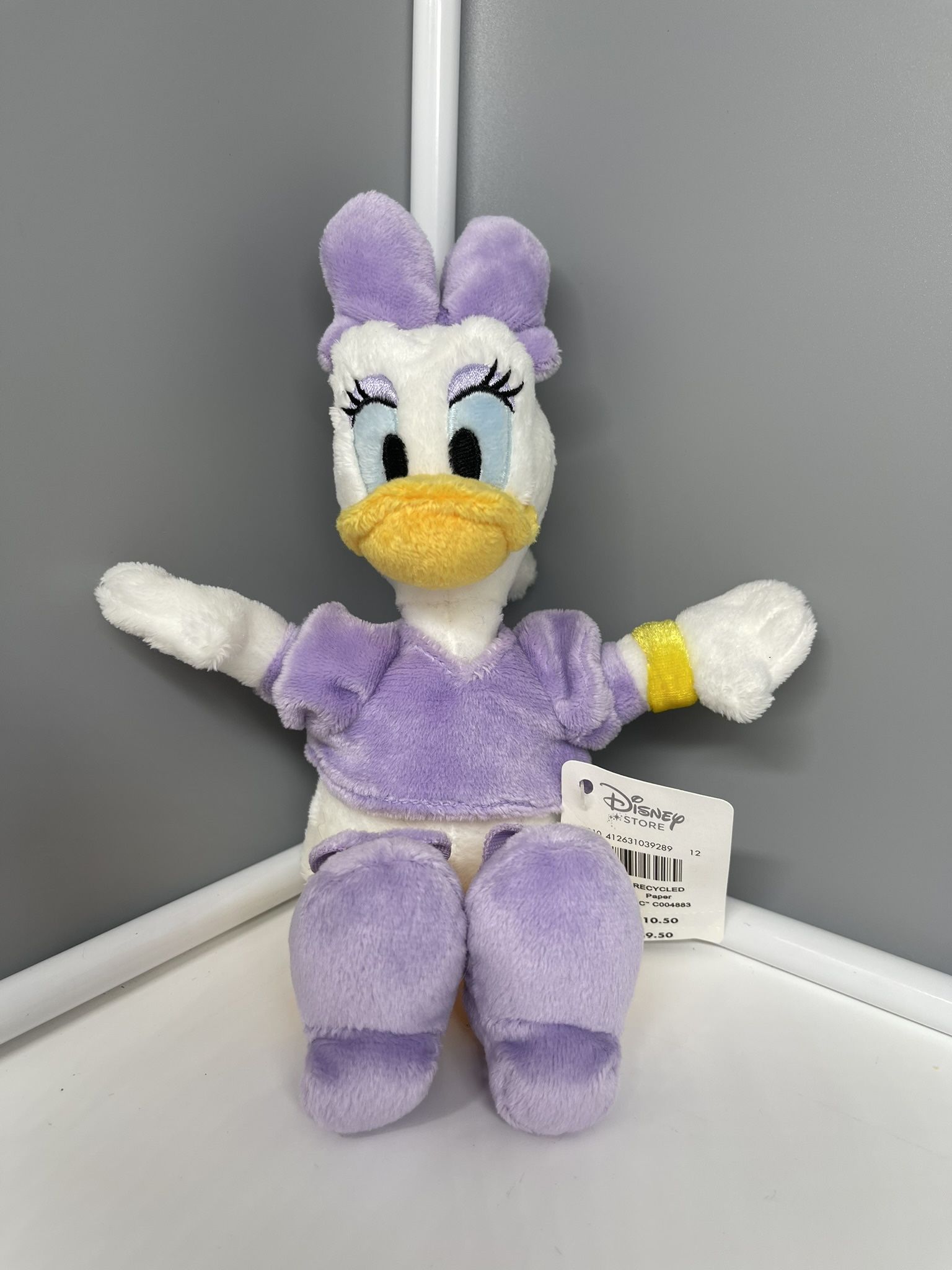 NWT Disney Store Daisy Duck Plush 10" - Collector Owned
