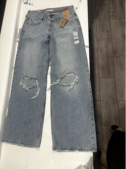 Levi’s super low  loose  straight leg size 29 new with tags