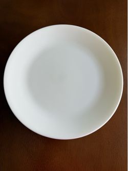 White Corelle Dinner Plates