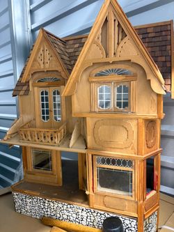 Large Wooden Victorian Dollhouse