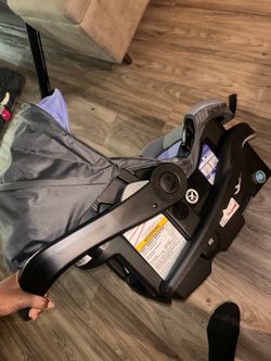 Evenflo Infant Car Seat with Base