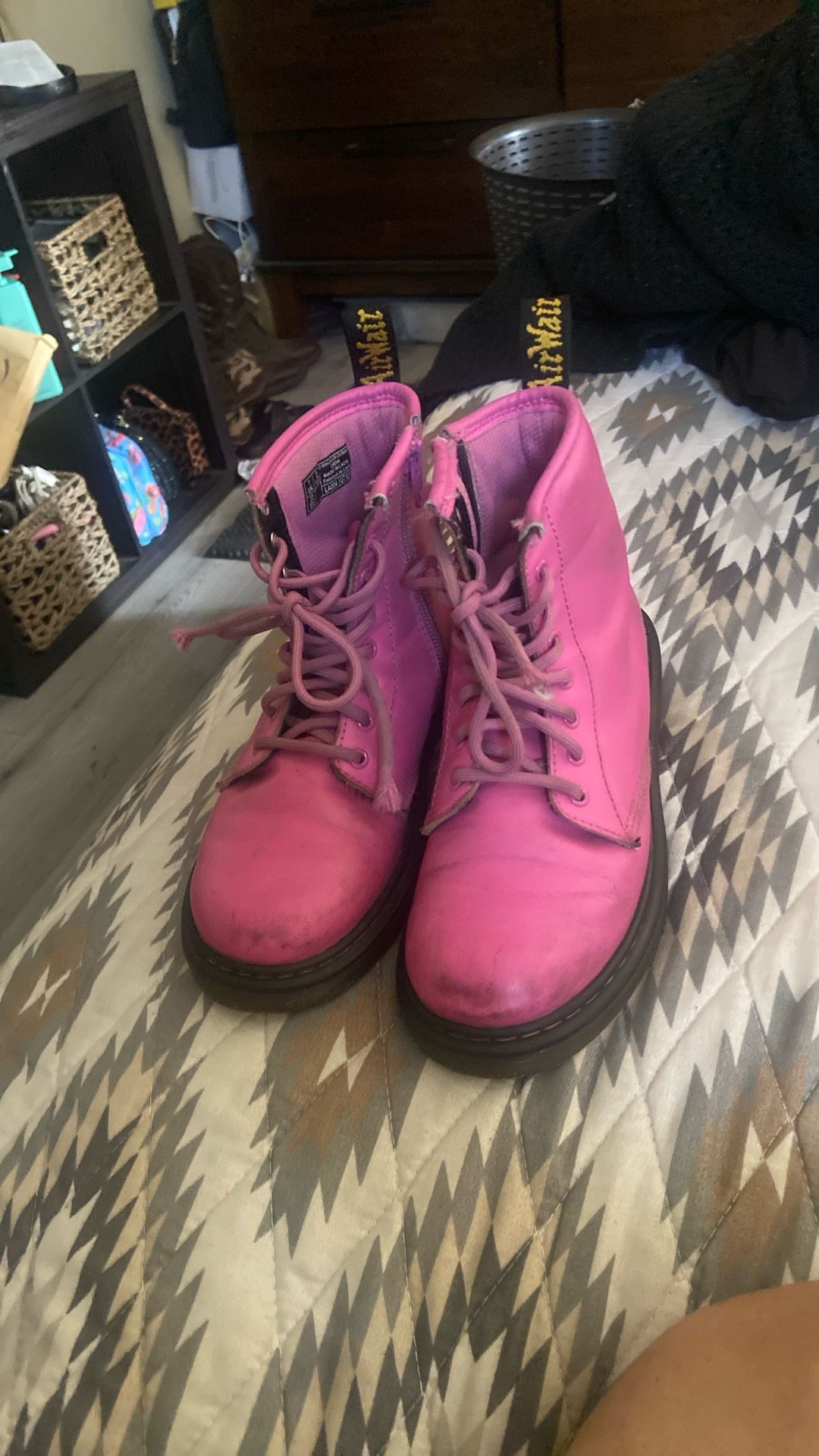 Kids Pink Dr Martens
