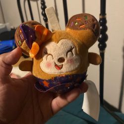 Munchlings-Minnie Caramel Apple