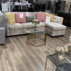 Brandy Sectional With Chaise