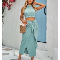 2-Piece Halter Crop Top & Skirt Set – Size Large