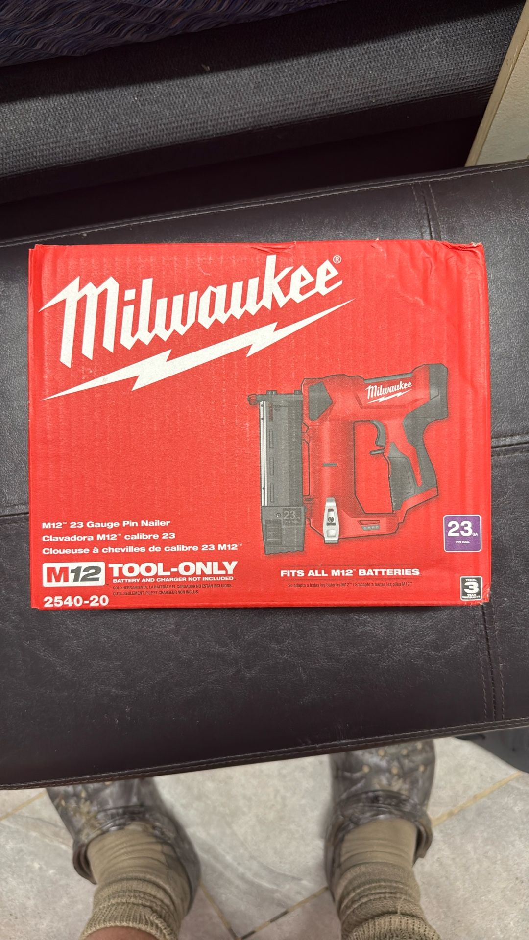 Pin Nailer Milwaukee M12