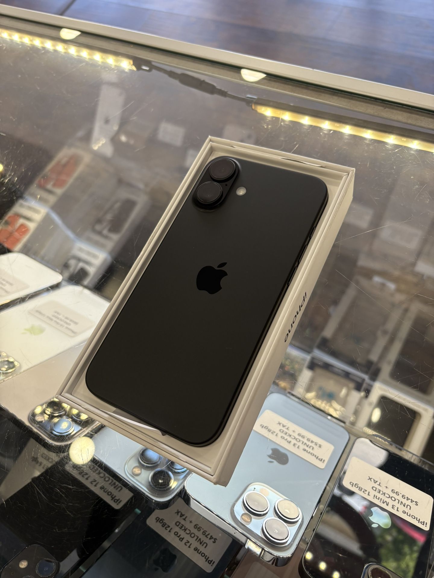 iPhone 16 Plus 128gb AT&T/CRICKET