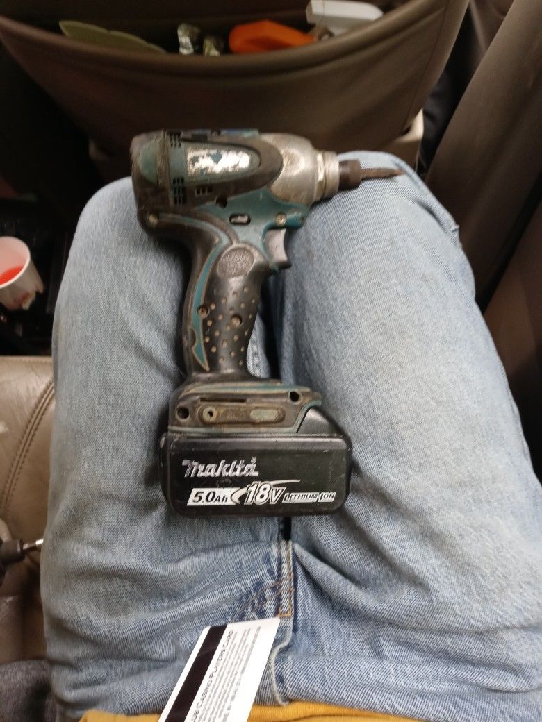 Makita Impact With 5.0ah Battery