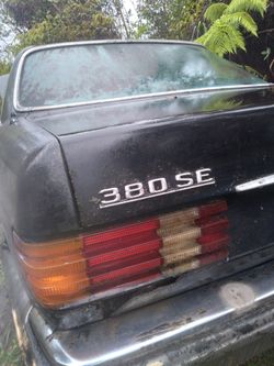 1985 Mercedes-Benz 380