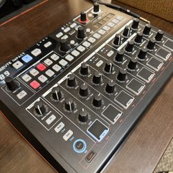 Drumbrute Impact Drum Machine Synth