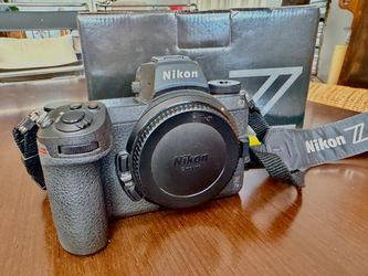 Nikon Z7ii mirrorless camera like new in box