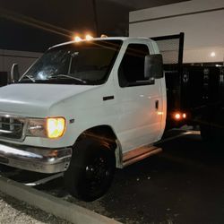 1998 Ford E-350