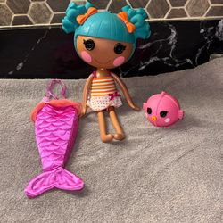 Lalaloopsy Doll  Sew. Magical Sand E Starfish. & Pet