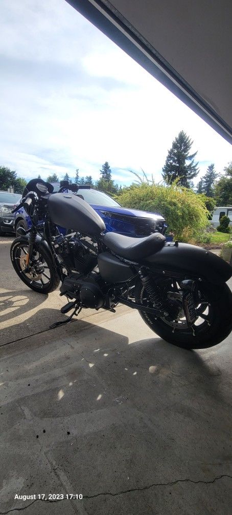 2017 Harley Davidson XL883