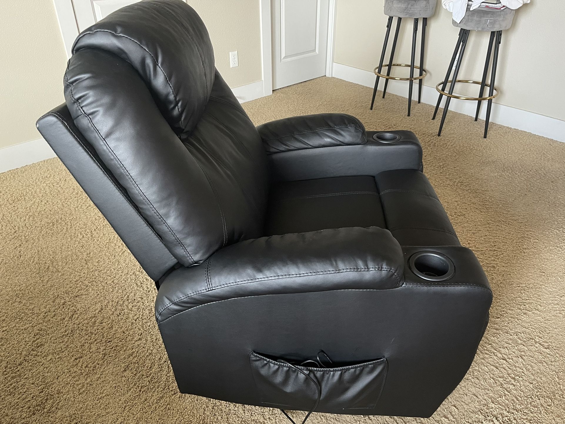 Recliner (Brand New)