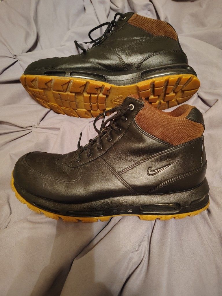 NIKE ACG AIR BOOTS