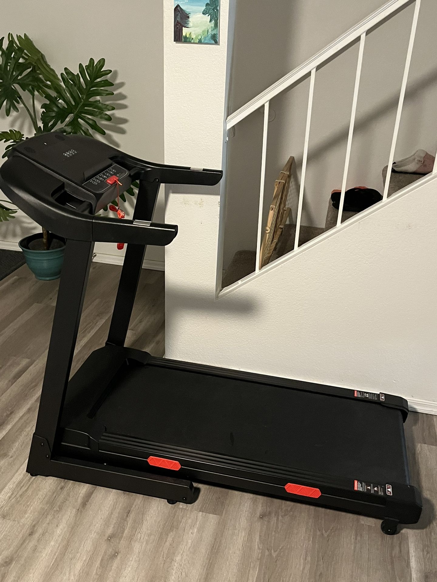 Treadmill With Auto Incline With Bluetooth