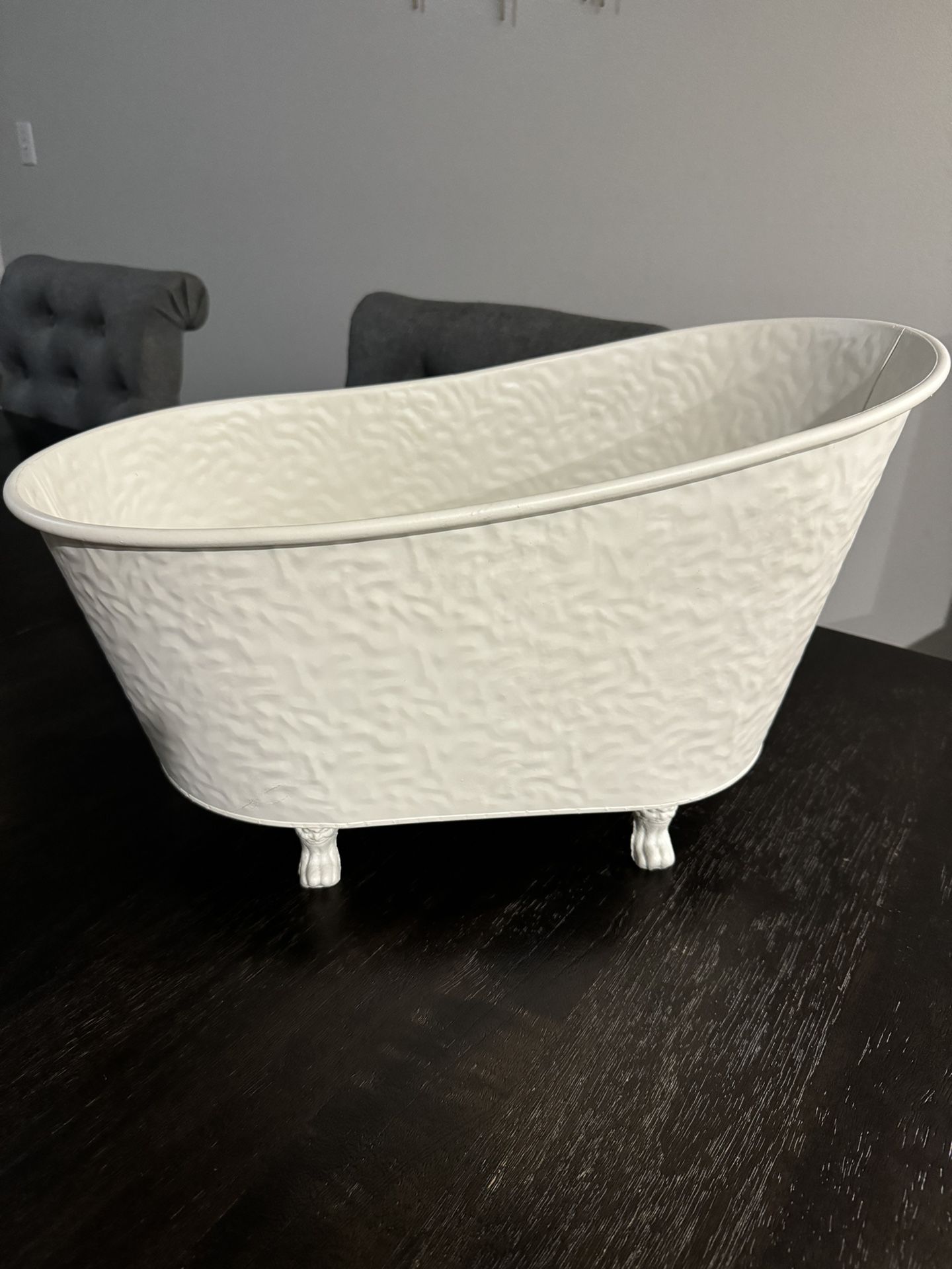 Vintage Bathtub Studio Prop