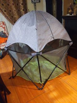 Kids play tent