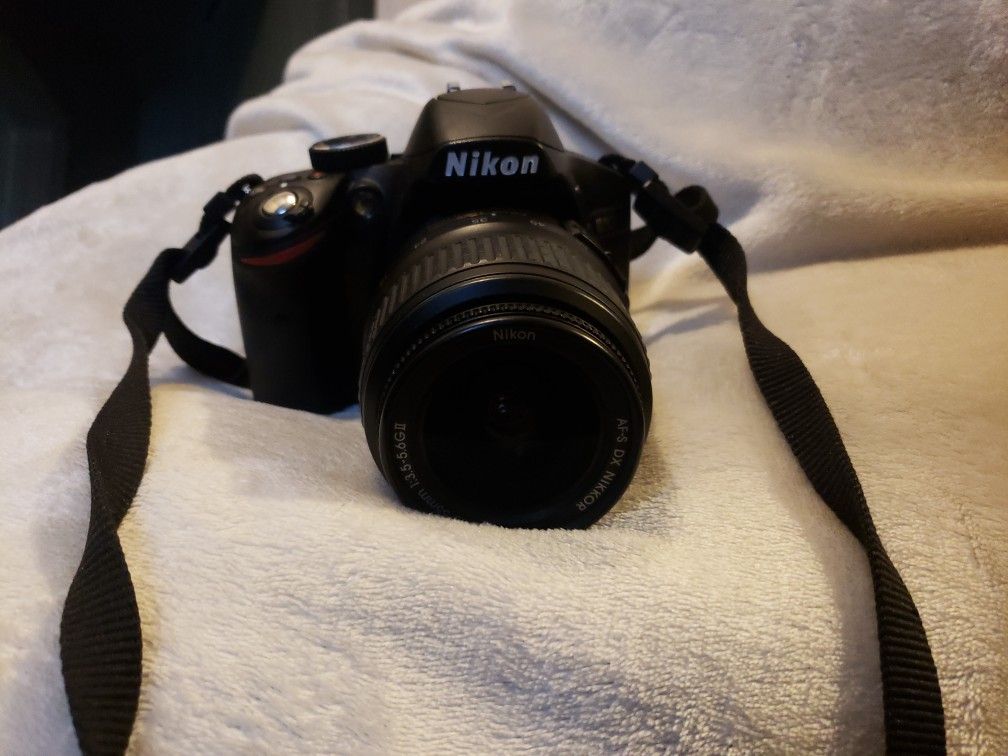 Nikon D D3200 24.2MP Digital SLR Camera - Black (Kit w/ AF-S DX ED VR G 18-55mm Lens & 200mm lens)