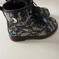 10c Boys Dr Martens 