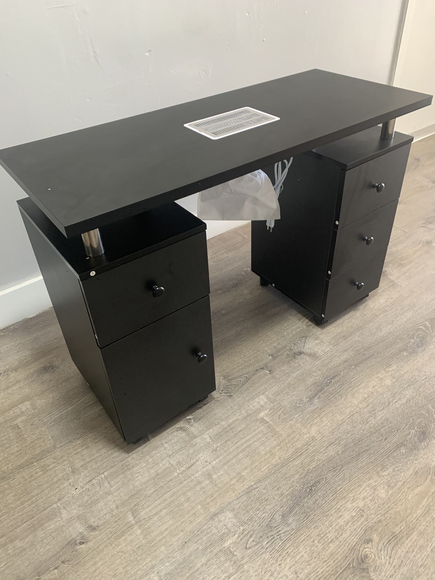 Mesa De Manicure $190