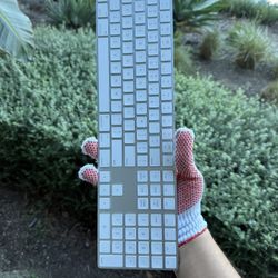 GENUINE Apple Magic Keyboard with Numeric Keypad A1843 MQ052LL/A LIGHTNING ⚡️