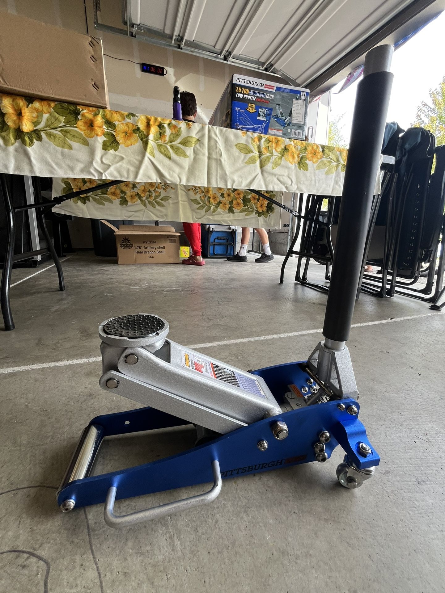 1.5 Ton Jack (Rapid pump) Used Once