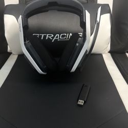 Astro Gaming - A20 Gen 2 Wireless Gaming Headset (Bluetooth USB included) for PS5, PS4, PC - White/Blue