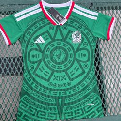 Mexico Jersey New Women Size M Buts Looks Like A S