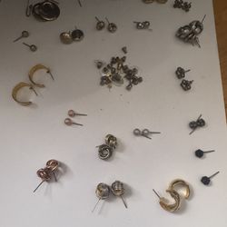 Women’s Earrings 