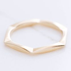 Geometric Marquise-Outline Band